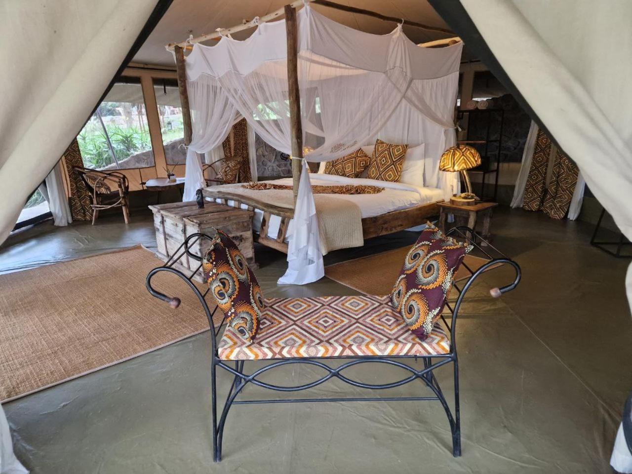 Dolly Farm & River Camp, Luxury Tents Usa River Luaran gambar