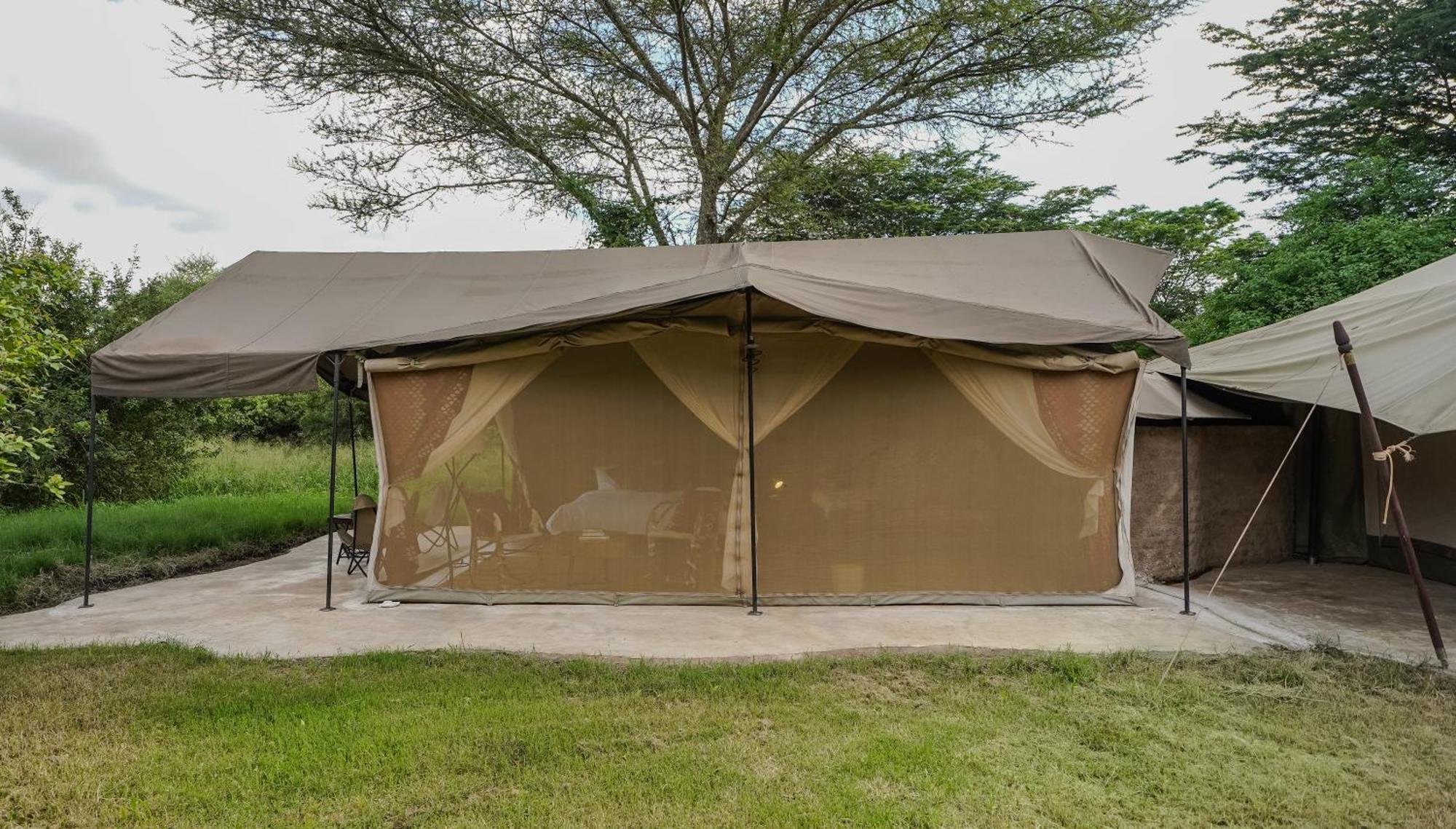 Dolly Farm & River Camp, Luxury Tents Usa River Luaran gambar