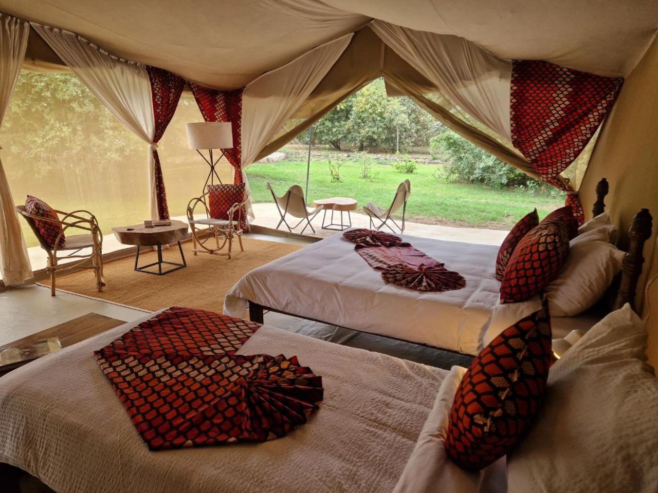 Dolly Farm & River Camp, Luxury Tents Usa River Luaran gambar
