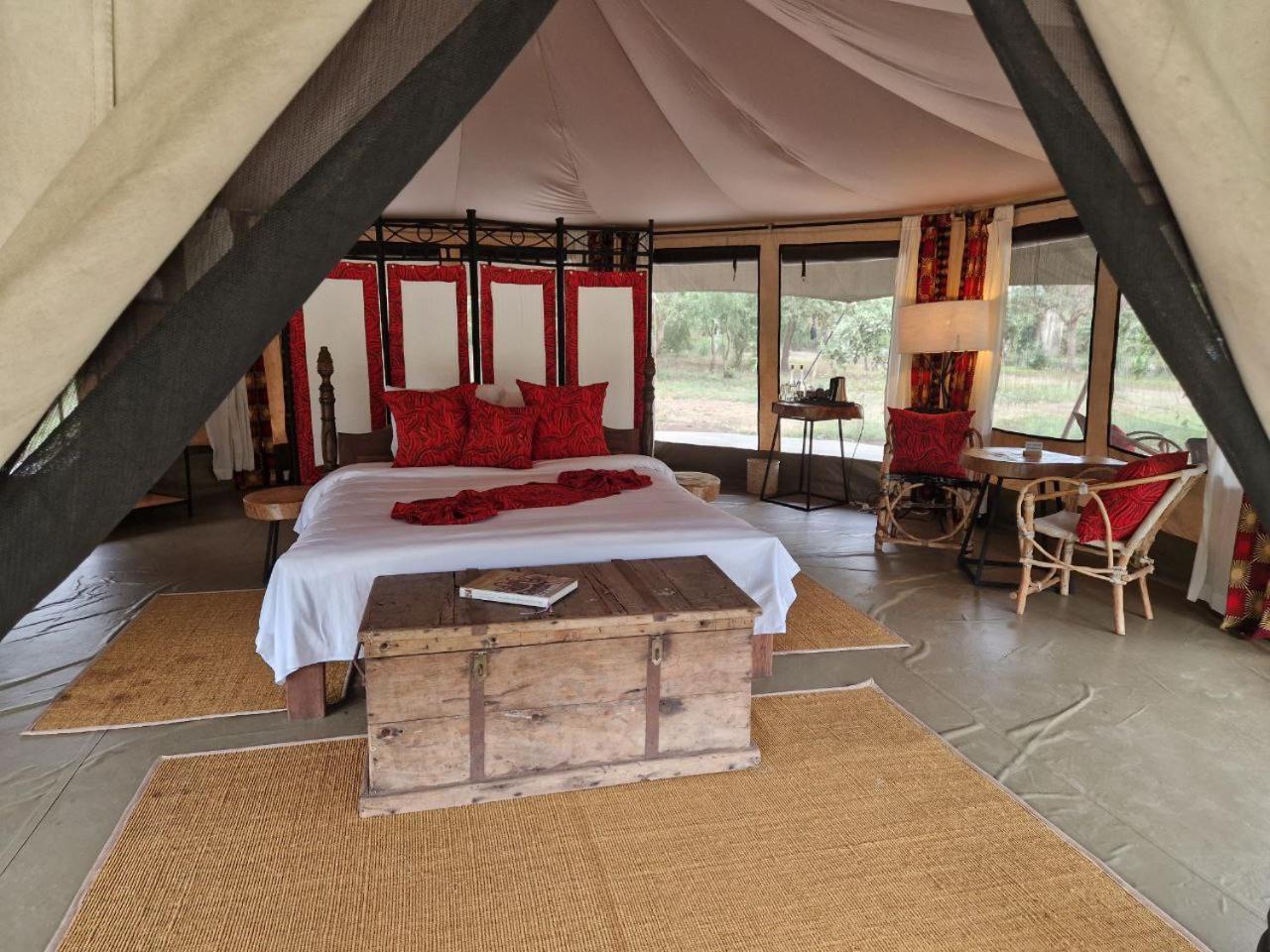 Dolly Farm & River Camp, Luxury Tents Usa River Luaran gambar