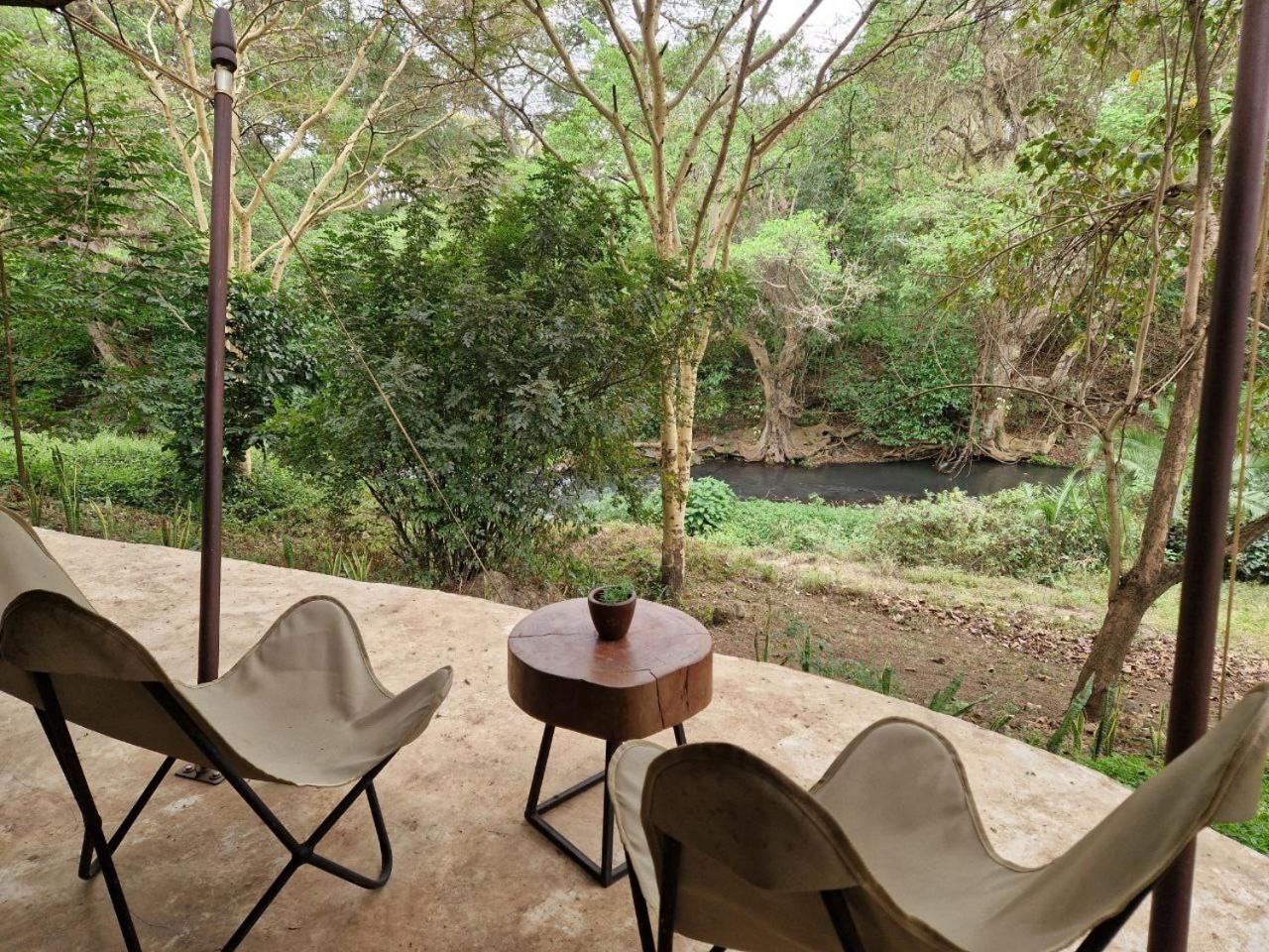Dolly Farm & River Camp, Luxury Tents Usa River Luaran gambar