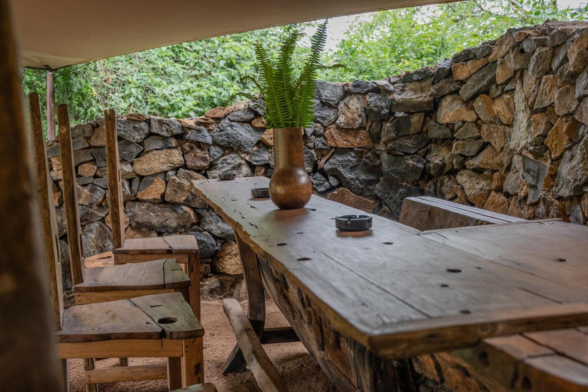 Dolly Farm & River Camp, Luxury Tents Usa River Luaran gambar