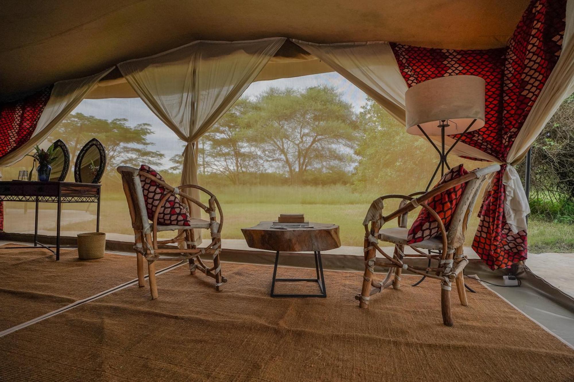 Dolly Farm & River Camp, Luxury Tents Usa River Luaran gambar